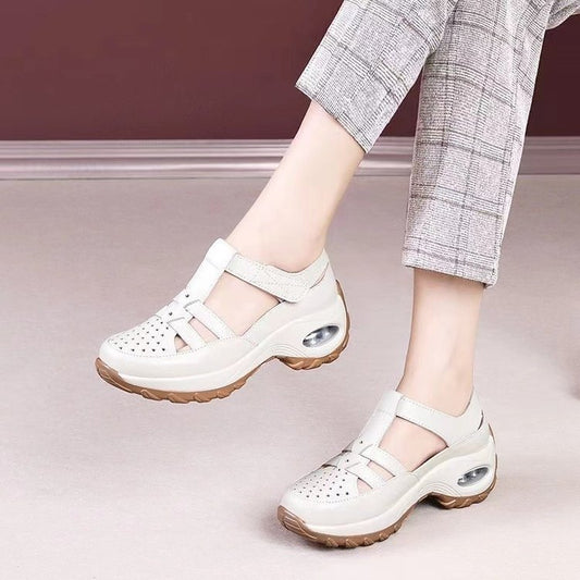 Soft soled toe sandals with sloping design for women