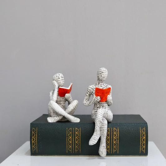 Home Furnishings Leisure Reading Girl Carving Design Resin Crafts Home Furnishings Living Room Bedroom Ornaments