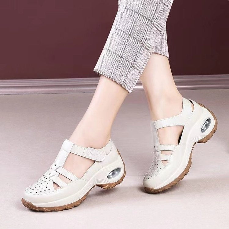 Soft soled toe sandals with sloping design for women